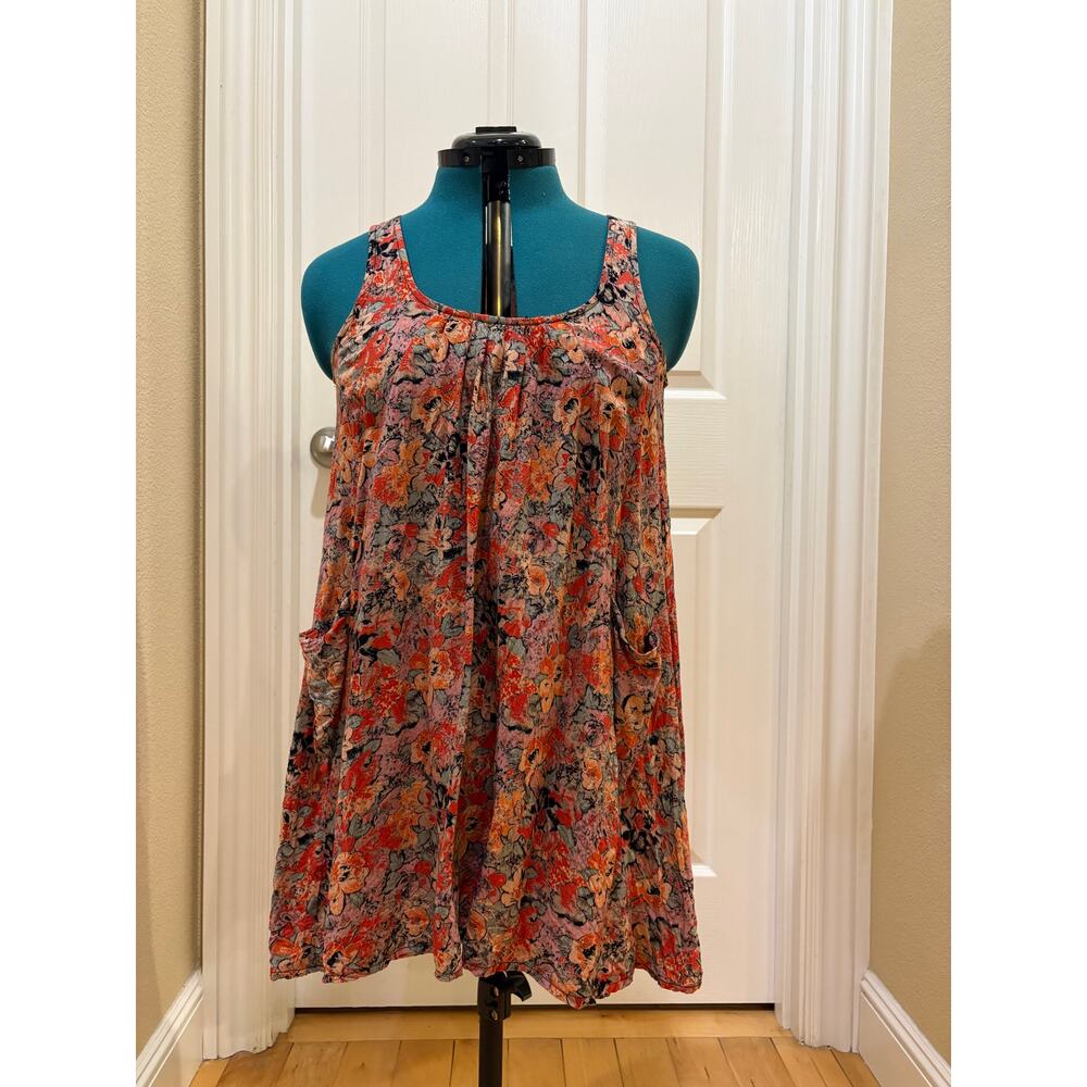 Women's Size L Long Orange and Red Floral Camisole